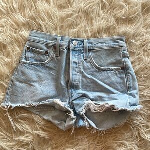 Levi’s womens shorts size 24
